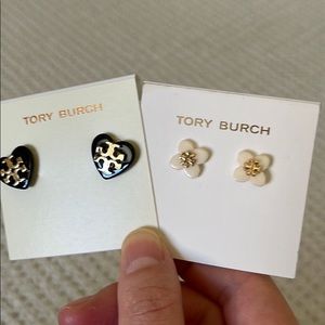🔥 Great value bundle🔥 2 pairs Tory Burch studs